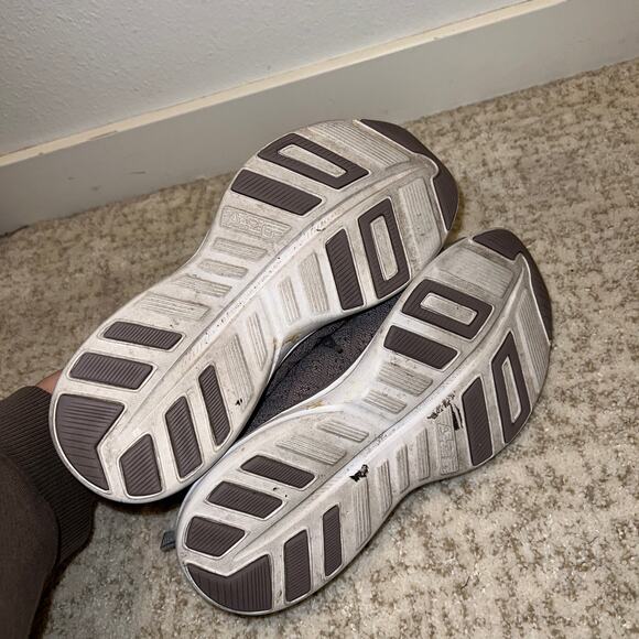 APL Techloom Phantom Lavender Sneakers - 8 - Picture 4 of 7